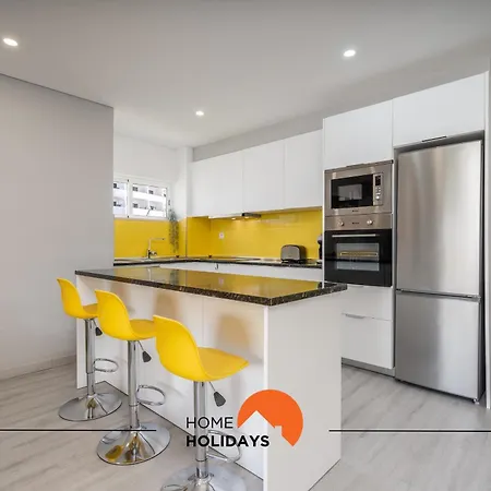 #227 Sunflower Flat By Holidays Apartment